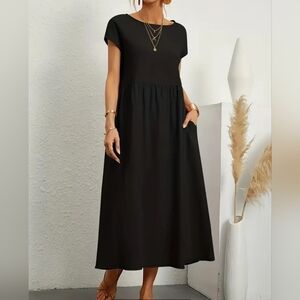 Crew Neck Dress, Elegant Fit & Flare, With Pockets.
